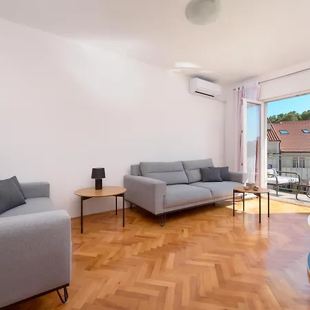 Apartmán Spacious 2 Bedroom With Private Parking Hvar Town